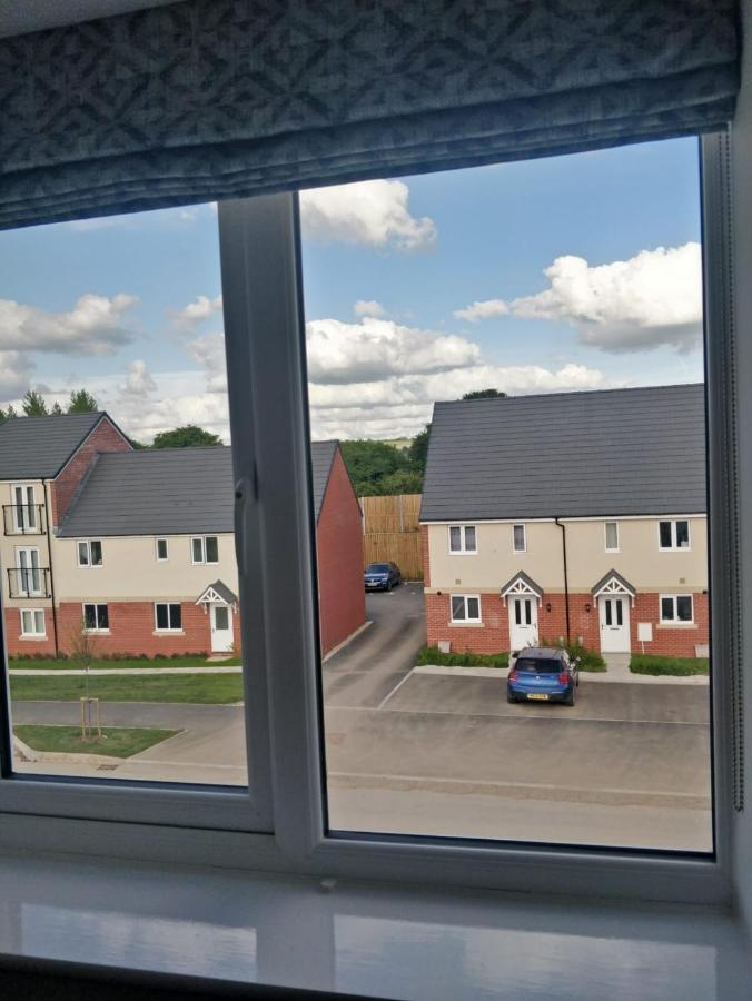 Chandra House Swindon Exterior foto
